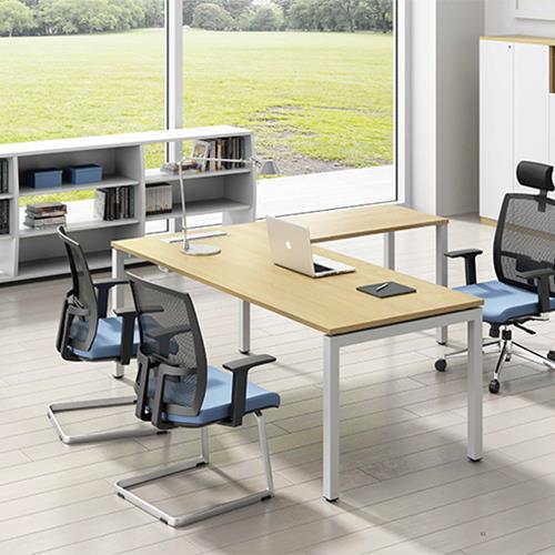 板式經(jīng)理桌